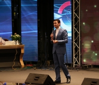 ایران مجری:علیرضا اشرفیان